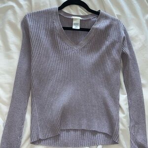 Light purple Old Navy V-neck sweater